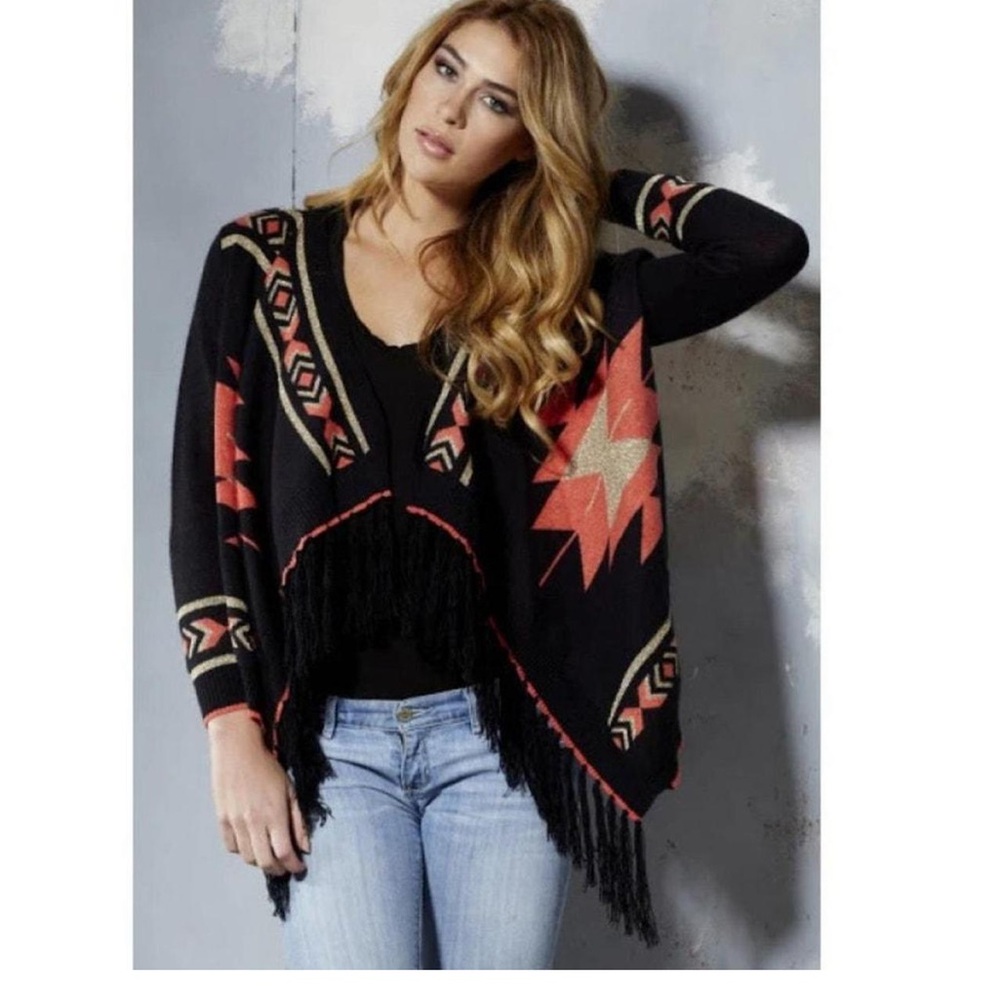 Cape style jacket by elan in southwestern print with fringe papillon